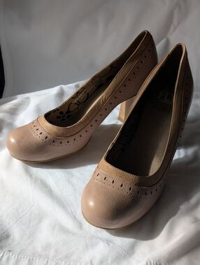 Fly London Nude Leather Block Heel Pumps Brogue Perforated Detail Round Toe